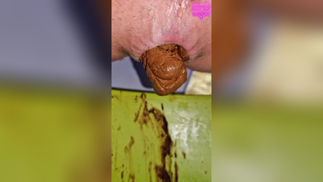 3 constipated festival logs thumbnail