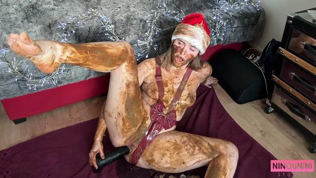 SHITTY YULE LOG FOR CHRISTMAS thumbnail